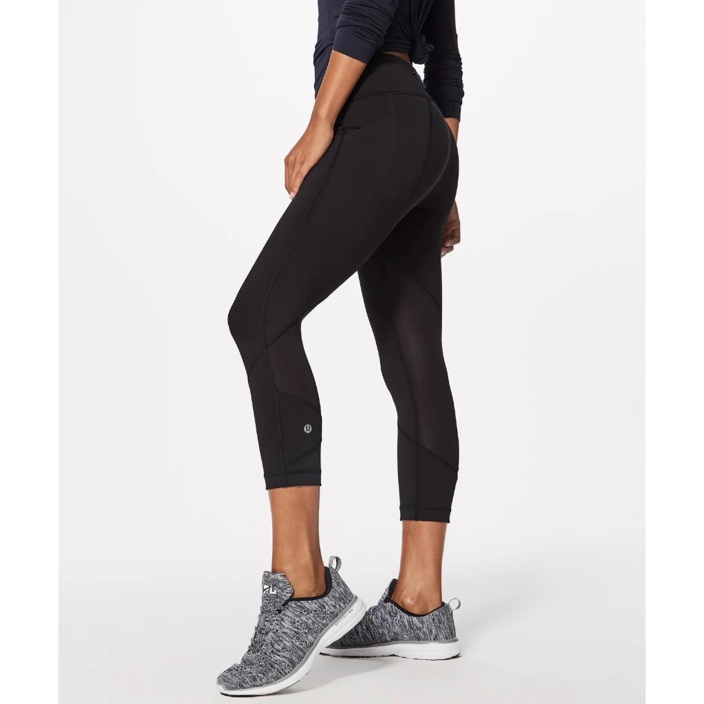 Lululemon pace rival crops 22' in black