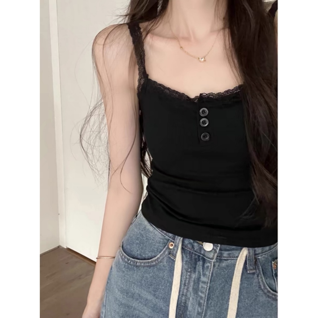 Glassy Sky พร้อมส่ง สายเดี่ยวลูกไม้ ดีเทลสายลูกไม้ยืดได้ ฟรีไซส์มีฟองน้ำในตัว กระดุมหน้าติดได้จริง เซ็กซี่ (FY9062)