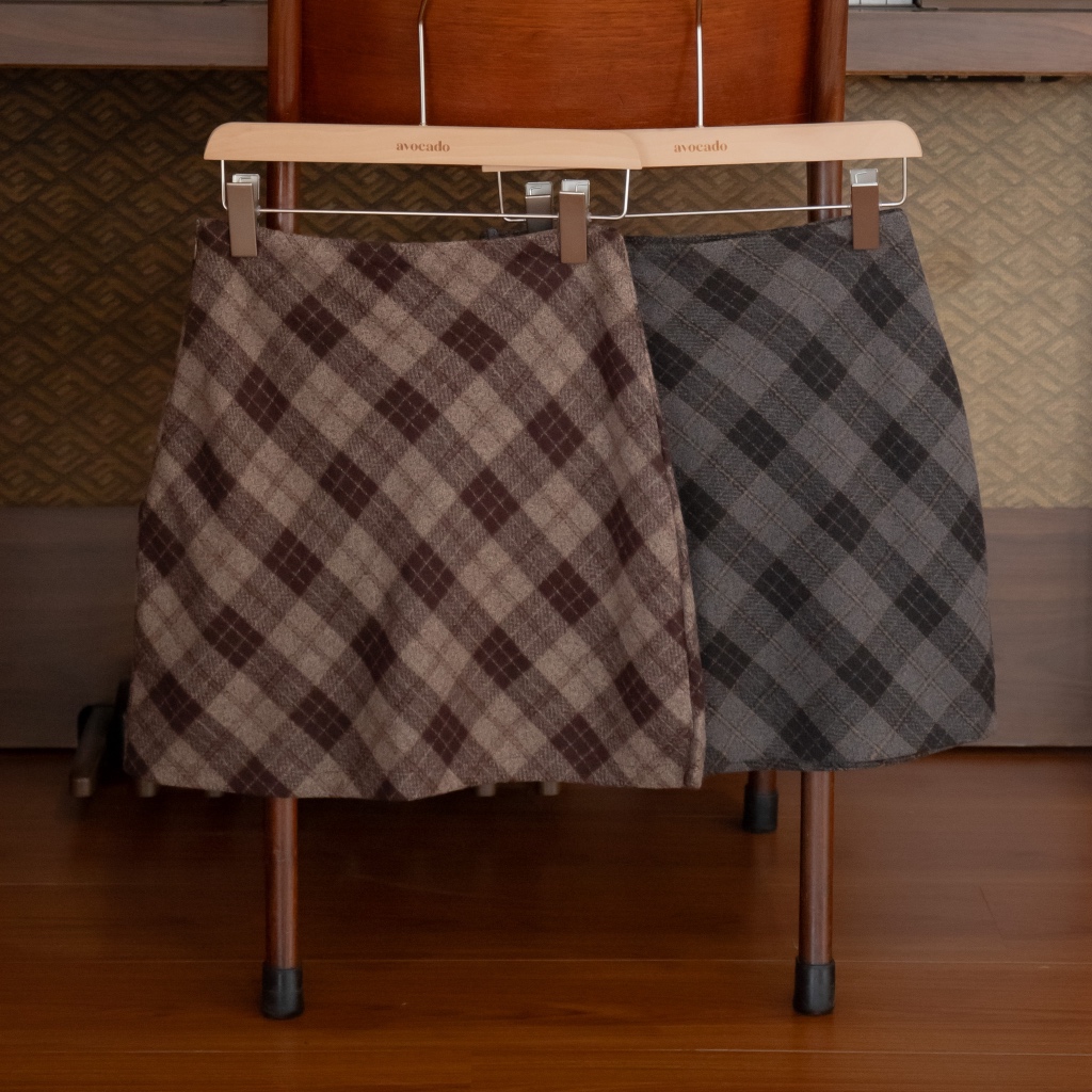 avo cinnamon mini skirt ใครรอกระโปรงลายสก็อตต้อนรับหน้าหนาว