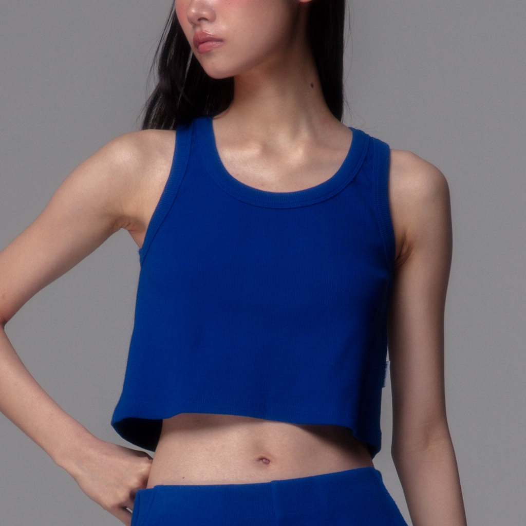 COWORKER - sleeveless round neck crop top เสื้อครอปแขนกุด