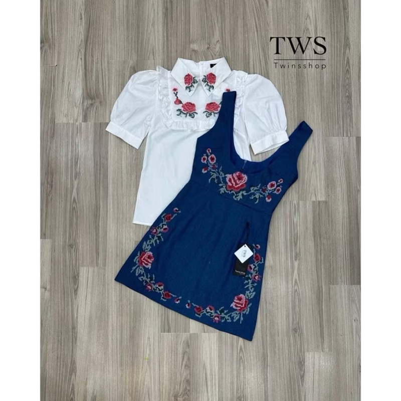 Setเสื้อเชิ้ตคอบัวปักดอกกุหลาบ แขนจั้ม+เอี้ยมกระโปรงยีนส์ - Twinsshop - Size S