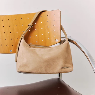 [พร้อมส่ง] CHUUCHOP - Wendy bag กระเป๋าข้างสะพายข้างสไตล์คลาสสิค หนังกลับและยีนส์ (C8316)