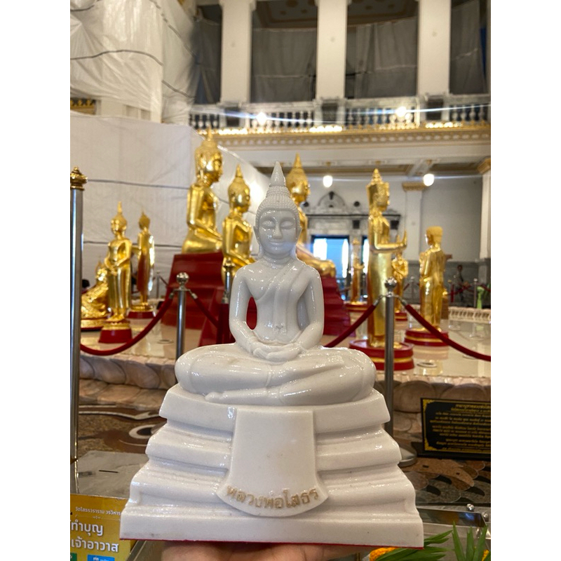 หลวงพ่อโสธรหินสีขาวหน้าตัก5นิ้วจากวัดแท้มีบิลให้ค่ะกล่องจากวัดแท้มีสติ๊กเกอร์วัดผ่านพิธีปลุกเสกทุกองค์-ส่งไวภายใน1-2วัน
