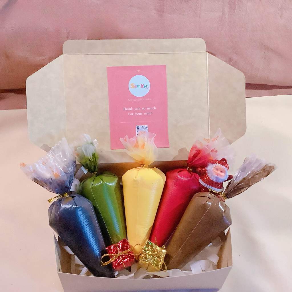 เซ็ตรอยัลไอซิ่ง 5ถุง แถม1 ขนาด 55-60 กรัม (รายละเอียดด้านล่าง)