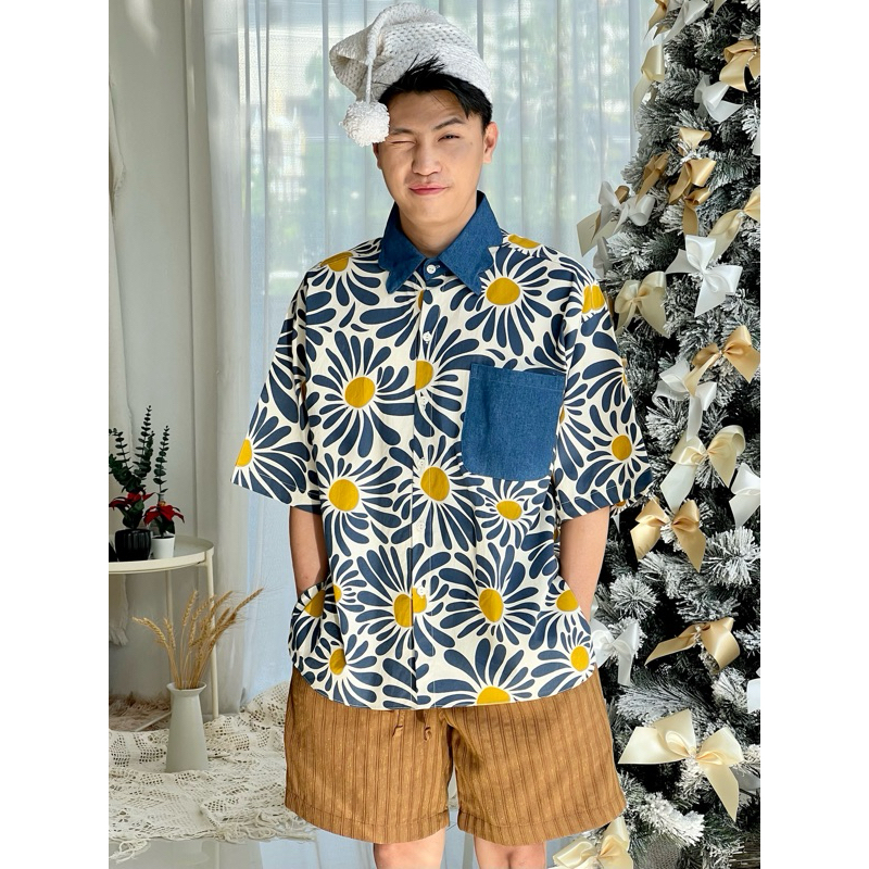 (Christmas ) เสื้อโอเวอร์ไซส์ลายดอก (ปกยีนส์)