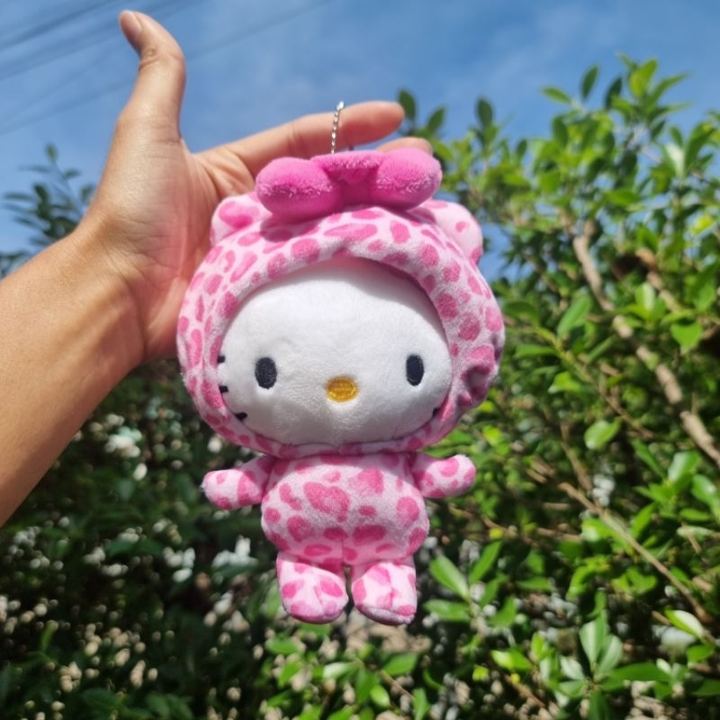 พวงกุญแจ Hello Kitty ใส่ชุดลายเสือ (ถอดหมวกได้)
