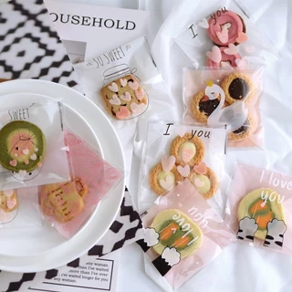 [ถูกมาก ขายดี !] ถุงฝากาว 10*10 ซม แพคละ95-100 ใบ ใส่บราวนี่และคุกกี้ต่างๆ