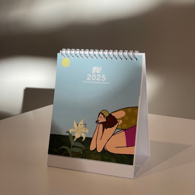 [พร้อมส่ง!] mukae ปฏิทิน 2568 calendar 2025 ปฏิทินตั้งโต๊ะ มีวันหยุดไทย แต่งห้องมินิมอล