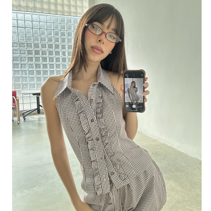 KIIRA Rosie Halter Top - เสื้อเชิ้ตเปิดหลัง