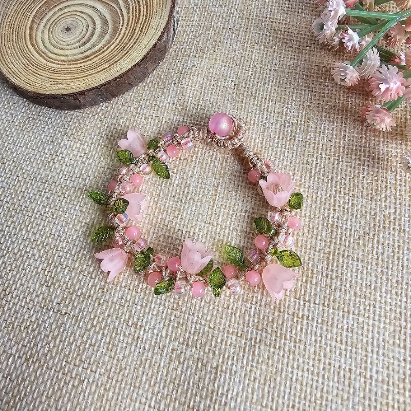 สร้อยข้อมือเถาวัลย์ดอกไม้ Lilly of the valley bracelet