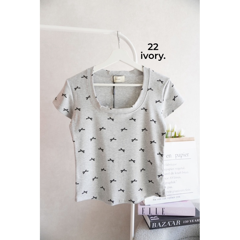 22-3 เสื้อยืดยูนิโคล่ คอยู เกาหลี เกาใจ น่ารักมาก