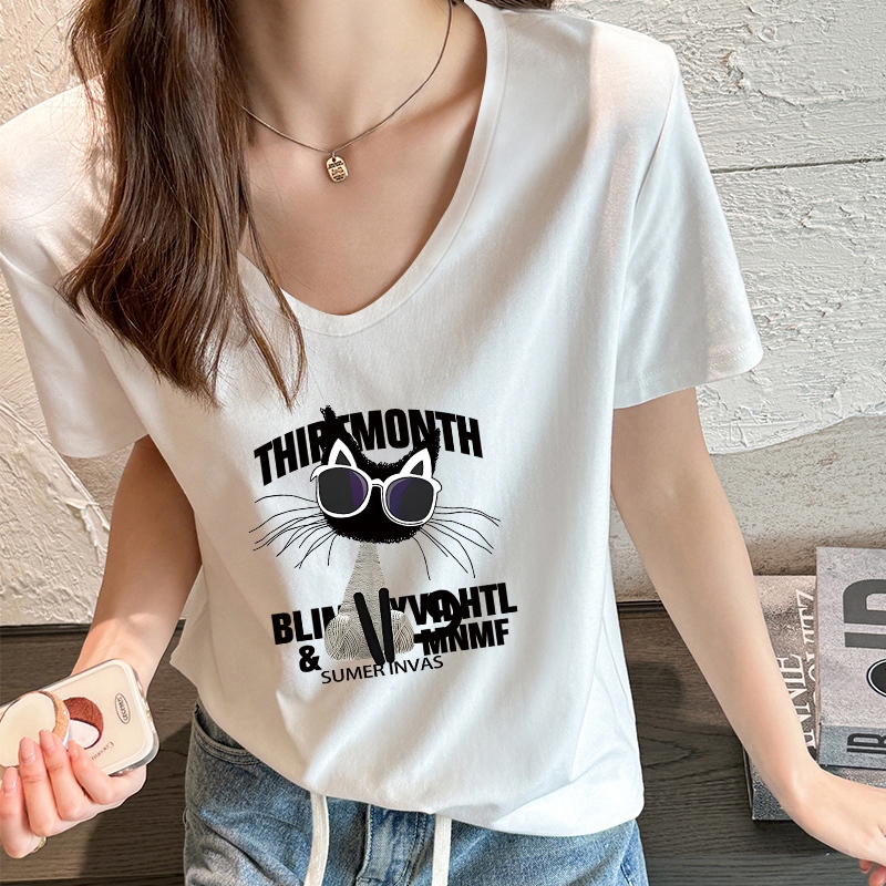 ยี่สิบสี่รุ่นใหม่หลวมดูผอมจังลายนิ้วมือน่ารักเสื้อยืดแขนสั้นเสื้อผู้หญิงเสื้อคอวี