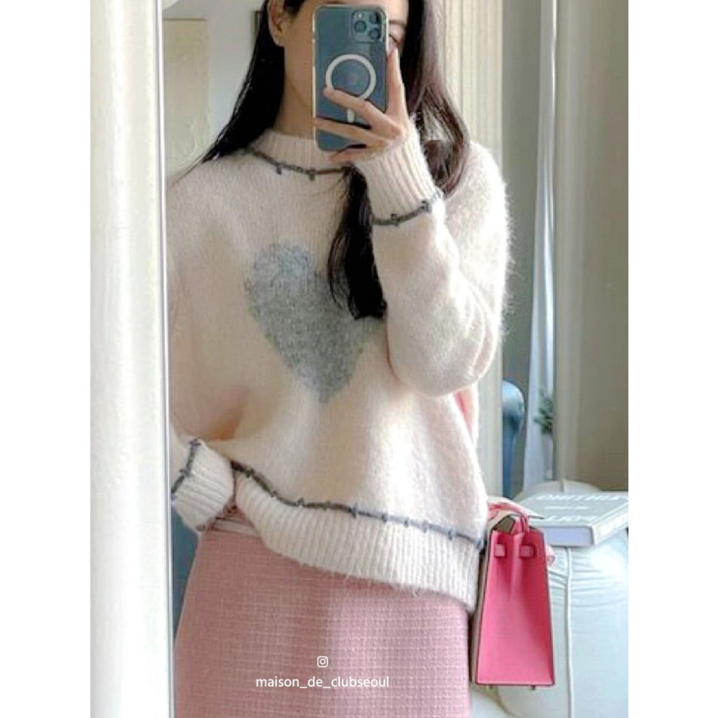 Heart Knit เสื้อไหมพรมลายหัวใจ