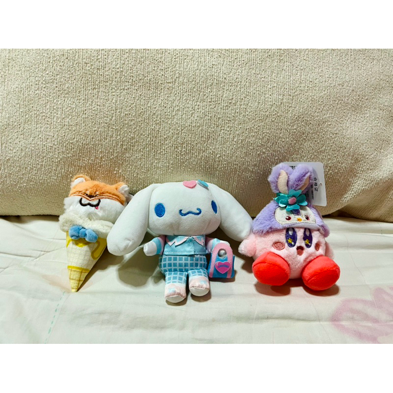 ตุ๊กตาไซส์พวงกุญแจ น้องๆ มาให้ทุกคนรับไปแน้วว ดาวเด่นชินนามอน + เคอบี้ (ตู้คีบเล็ก)