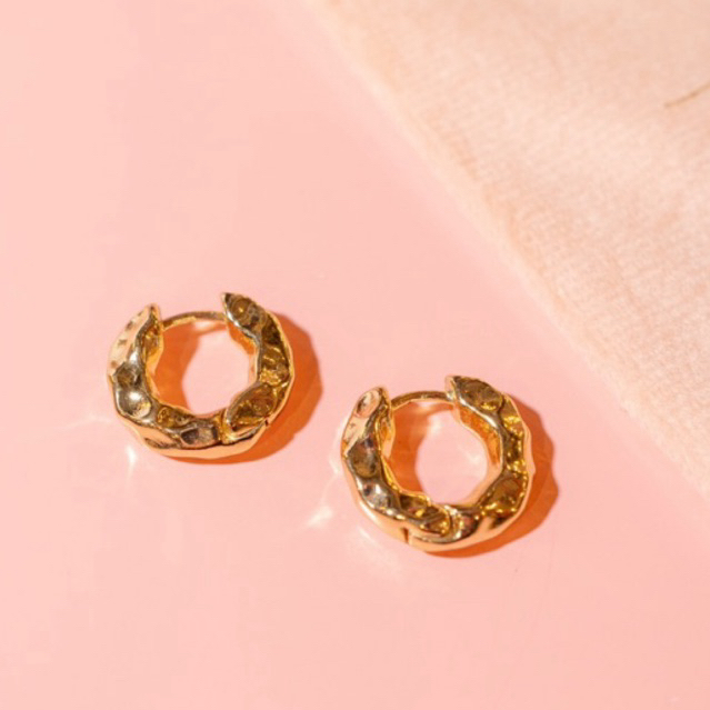 LELISA - Breeze Earring - ต่างหูลายริ้วเกลียวคลื่นสายลม - สี Gold แพ้ง่ายใส่ได้ ไม่ลอก ไม่ดำค่า