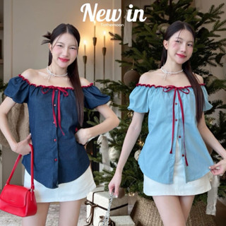 มีผูกหลัง🌟Mamildya.shop🌟 เสื้อปาดไหล่ ผ้ายีนส์ตัดกระดุมแดง ส…