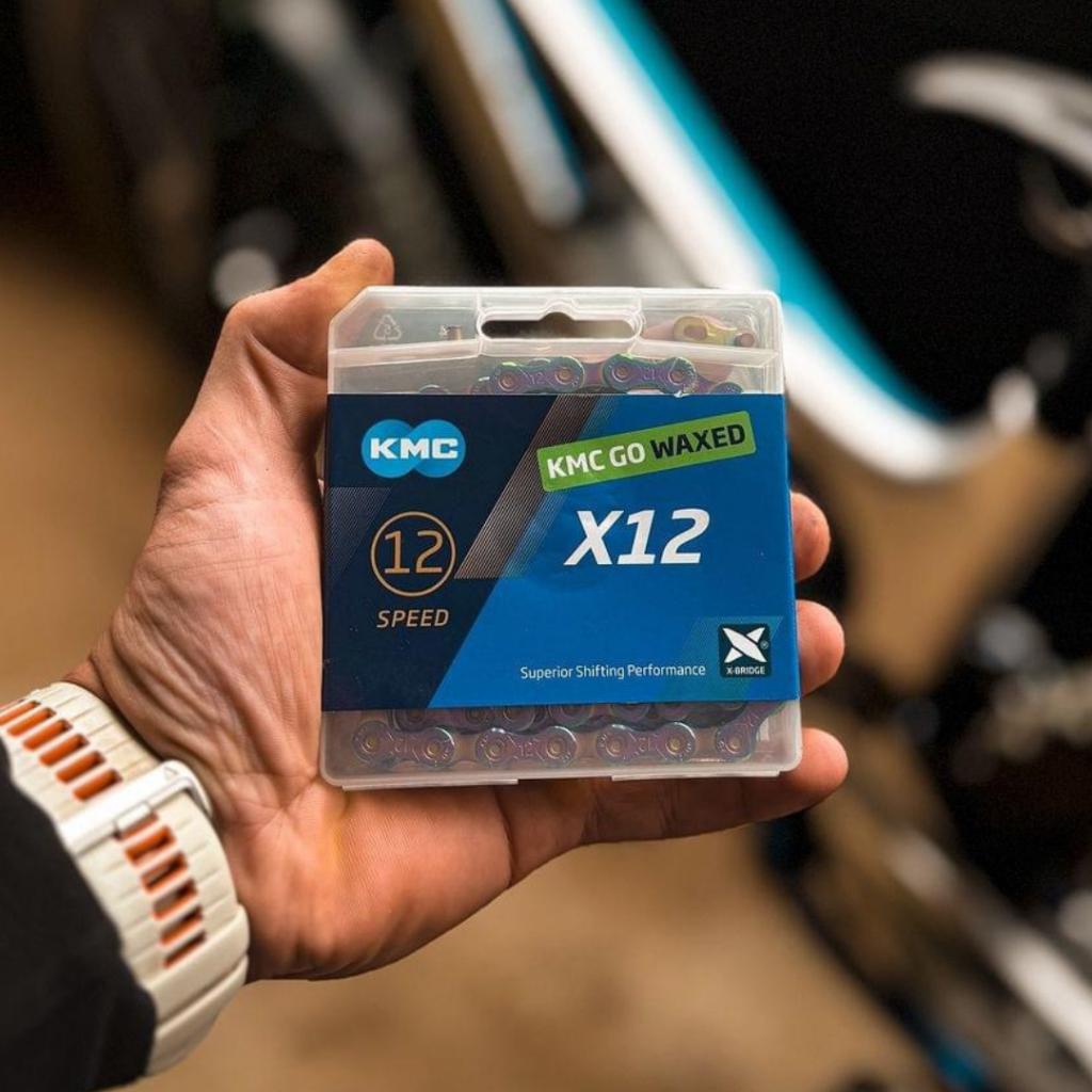 โซ่จักรยานสีพิเศษ KMC Aurora  Sakura Waxed  สีเหลือบ หลายเฉด สำหรับ 11 และ 12 สปีด