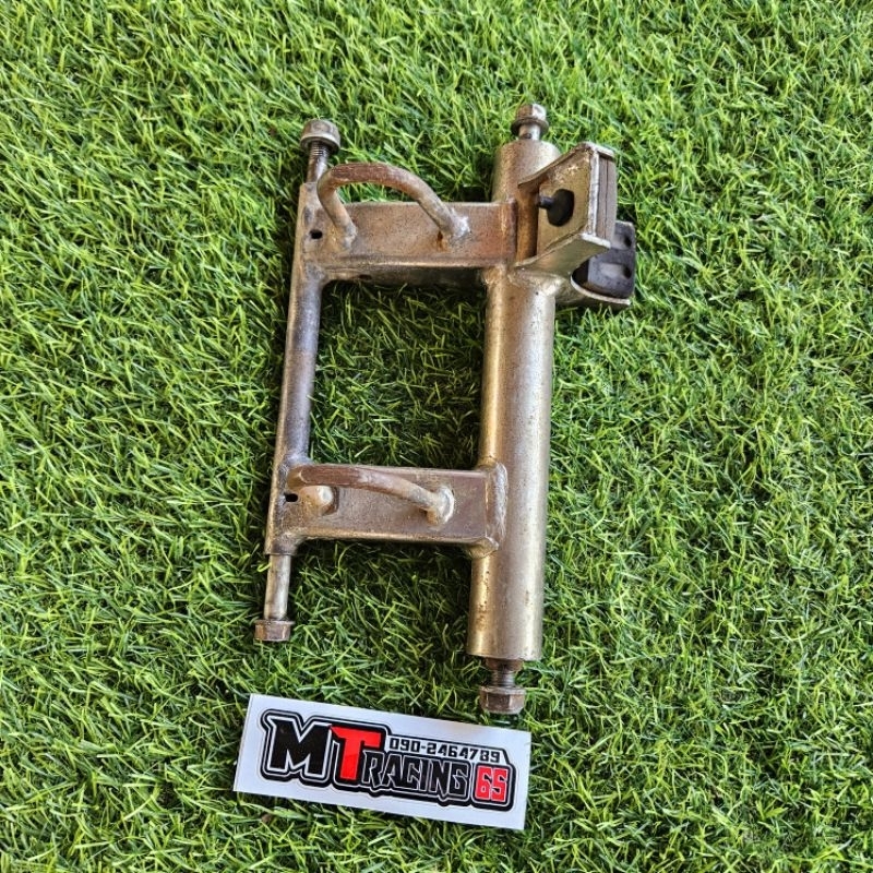 แท่นยึดเครื่อง หูยึดเครื่องคลิก110i Honda Click110i แท้มือสอง