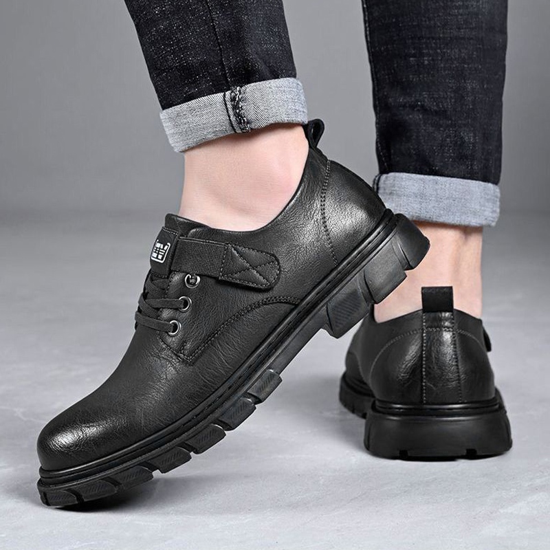 Tnicoo  นิวคอลเลคชั่นเข้าใหม่ รองเท้าแฟชั่นลำลองผู้ชาย งานสไตล์ Derby Shoes ให้ลุคดูภาพทางมีความเป็นทางการ สามารถใส่ออ