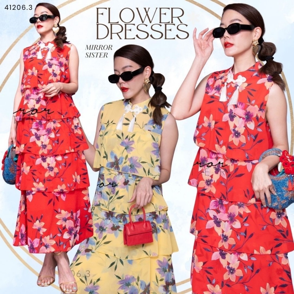 🔖Mirrorsister 41206.3 เดรสกี่เพ้าแขนกุดตัวยาวแต่งระบายชั้นๆ ลายดอกเหมย ช่วงคอแต่งมุกและพู่ๆสีขาว แต่