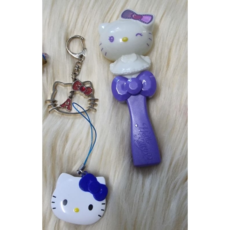 พวงกุญแจตุ๊กตาแบรนด์ sanrio hello kittyแท้