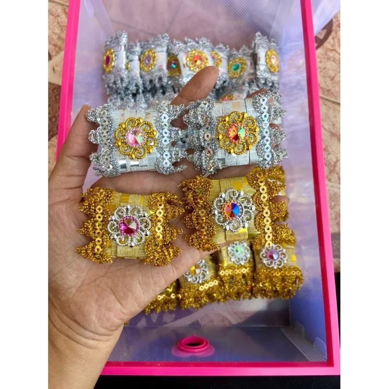 เหรียญโปรยทานหมอนนาค งานพร้อมโปรย ชุด 10 ชิ้น มีของพร้อมส่ง