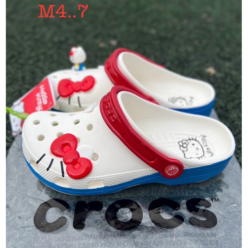 crocsหัวโต ผู้หญิง สวมใส่ได้เลย สีขาวแดง
