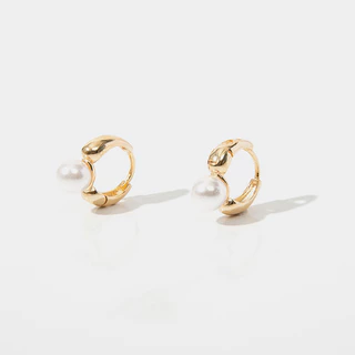 ✅พร้อมส่ง🔥 LILY.C ต่างหูห่วงเงิน S925 ประดับไข่มุก 1คู่ หรูหรา 925 sterling silver pearl earrings