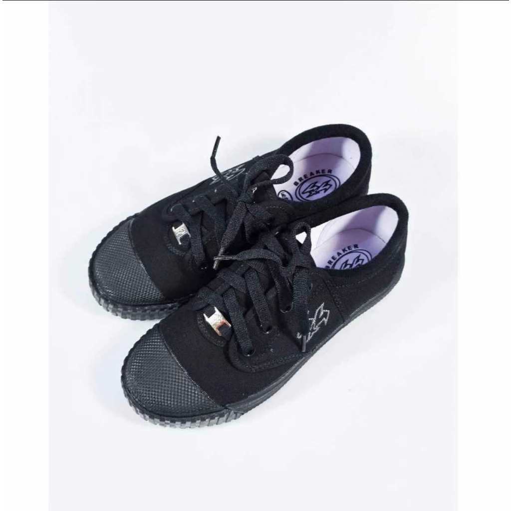 รองเท้าผ้าใบเบรกเกอร์ รองเท้าสวมใส่ รองเท้านักเรียน4x4