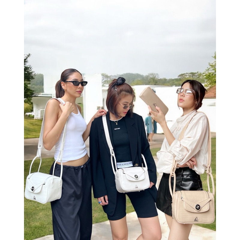 Cube Box Bag (มาพร้อมสายสะพาย)