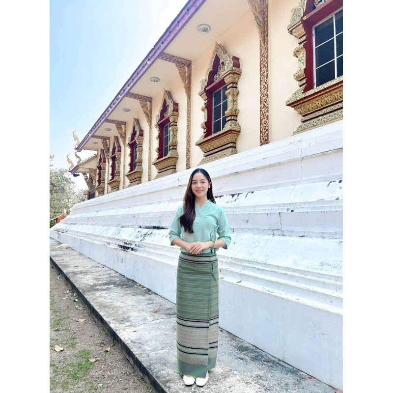 ผ้าถุงทอล้านนา ทอยกดอก งานอัดกาว เย็บสำเร็จพร้อมใส่
