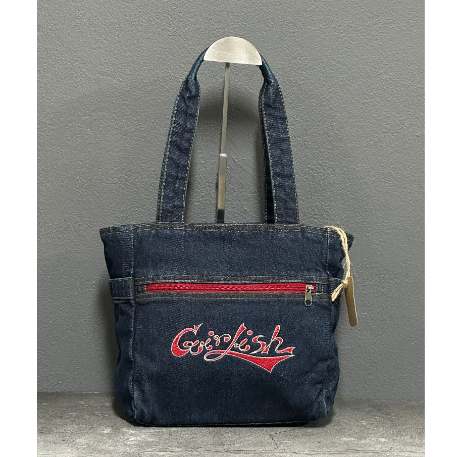 AEIOU No.299 กระเป๋ายีนส์ Girlish ทรงคล้องไหล่ รุ่น Font Logo  (กว้าง13นิ้ว สูง10นิ้ว)