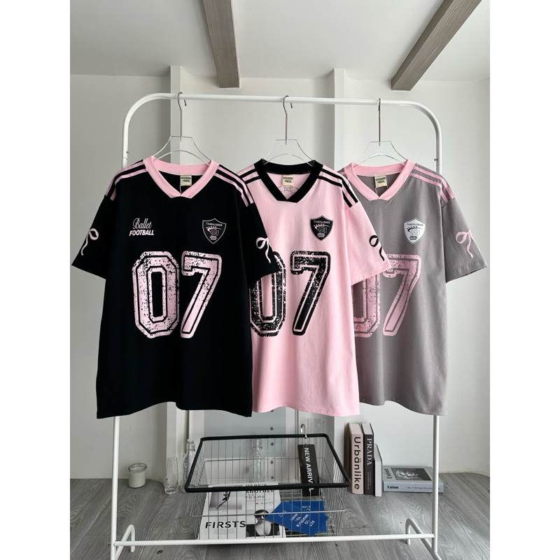 เสื้อยืดโอเวอร์เกาหลีสไตล์สปอร์ต07คอวีสกรีนหน้า-หลัง รอบอก44-46นิ้ว Tshirt