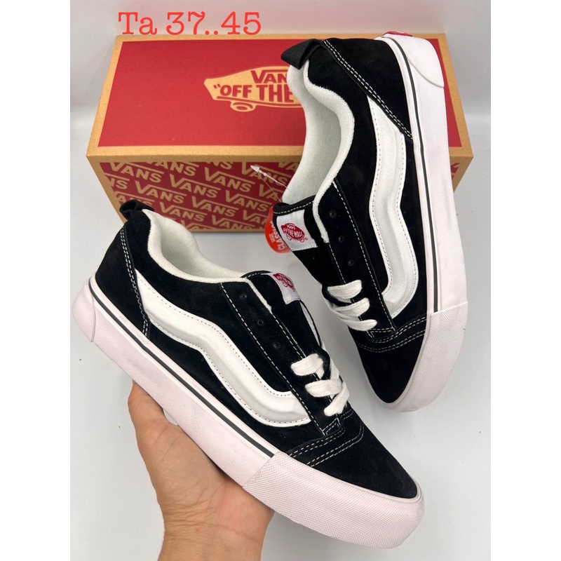 รุ่นใหม่🔥 รองเท้าผ้าใบ เอาใจสายเท่ ใส่ได้ทั้งผู้ชายและผู้หญิง (size37-45)แถมกล่อง✅