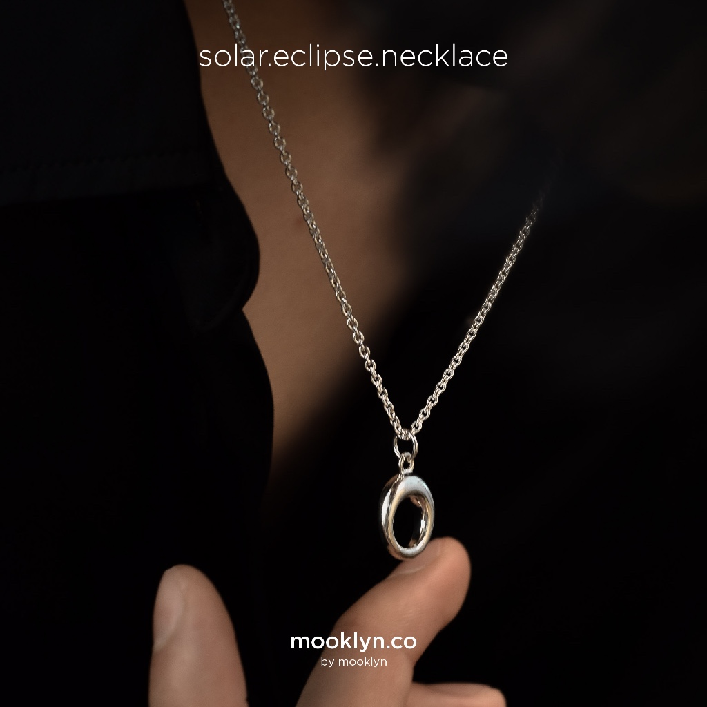 mooklyn.co SOLAR ECLIPSE NECKLACE silver925rhodium plated(เงินแท้ชุบโรเดียม) สร้อยคอเงินแท้ จี้สุริยุปราคา