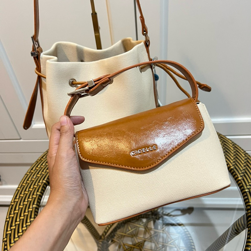 #9926 🤎Bucket bag 🤎 รอบนี้เป็นผ้าแคนวาสคุณภาพสูง ผสมหนังPU ของCicelle มากับน้องกระเป๋าจิ๋วด้วยย😍💕