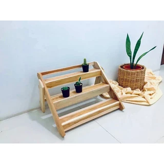 ชั้นวาง 3 ชั้นพับเก็บได้ยาว 50 cm. วางขวดน้ำหวาน กระปุก ขนมปัง หรือต้นไม้เล็กๆได้ งานไม้สักพับเก็บได้