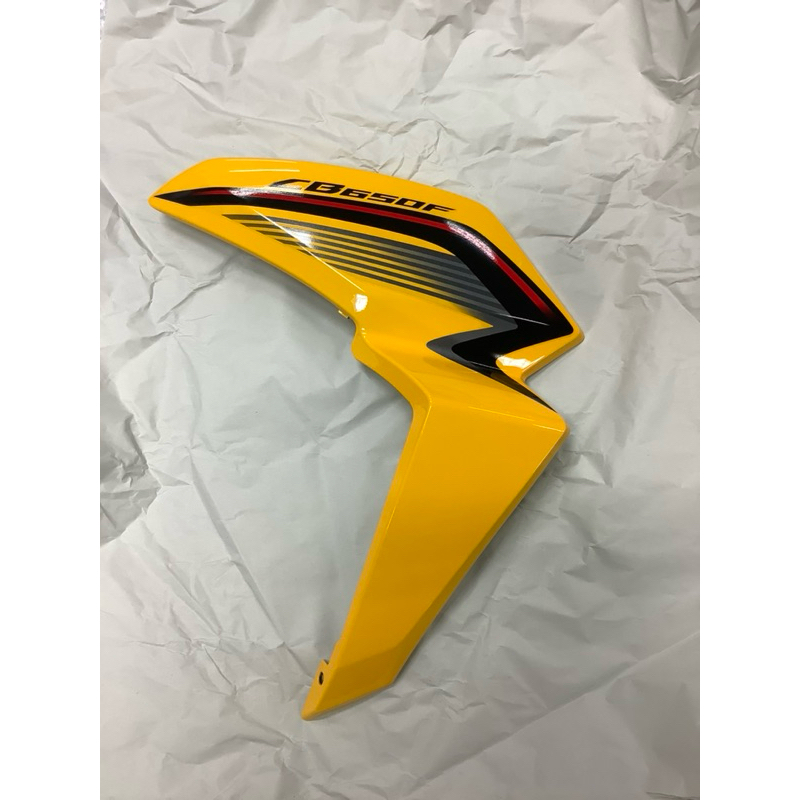 แฟริ่ง CB650F สีเหลือ พร้อมสติกเกอร์ ของแท้ตรงรุ่นเบิกศูนย์