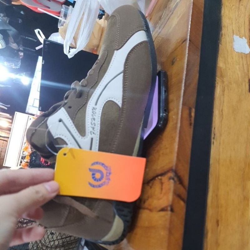 รองเท้าผ้าใบผู้ชาย CSB Design รุ่น DS9812