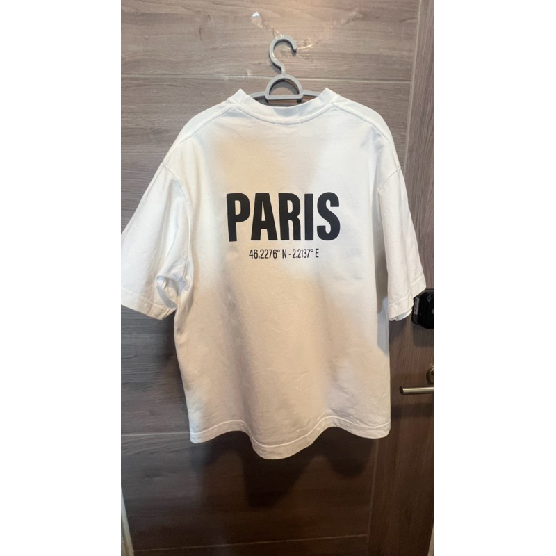 เสื้อ AIMER สีขาว สกรีนParis ของแท้มือ2สภาพงาม