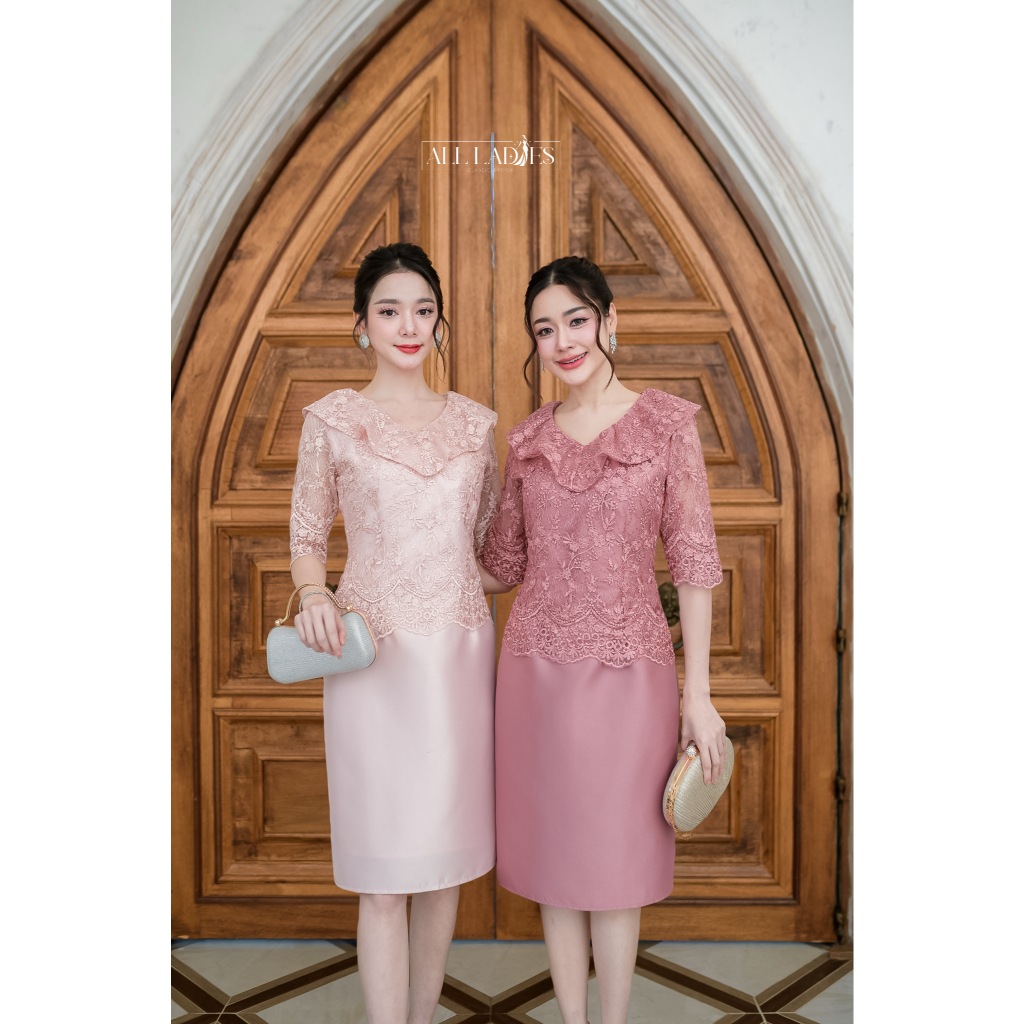 All Ladies เดรสผ้าไหมคอวีระบาย