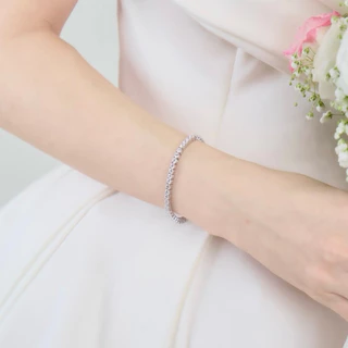 Kind Jewelry สร้อยแขนตะขอ Double lock Tina Bracelet