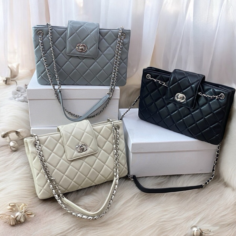 Seal 27cm กระเป๋าหนังแกะ แบรนด์Lovera