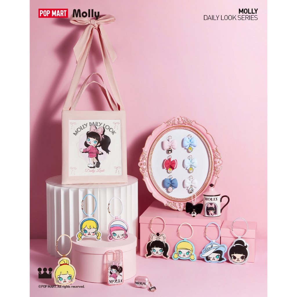 MOLLY Daily Look Series