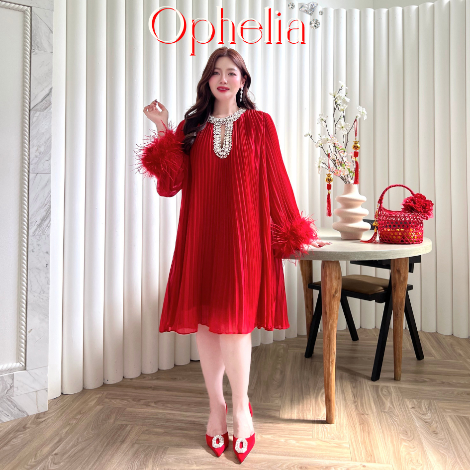 SEOULMATE OPHELIA #SM2641 เดรสอัดพลีทตัวสั้น คอเพชรแขนขนนก