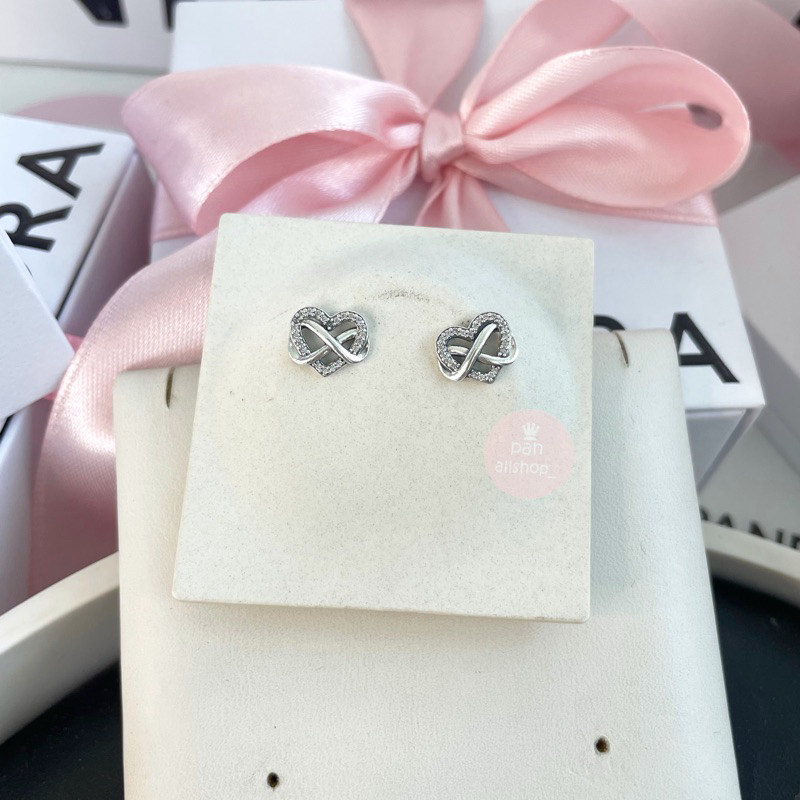 (ของแท้100%) แถมกล่อง Pandora silver earrings ต่างหูหัวใจ(เฉพาะต่างหู)