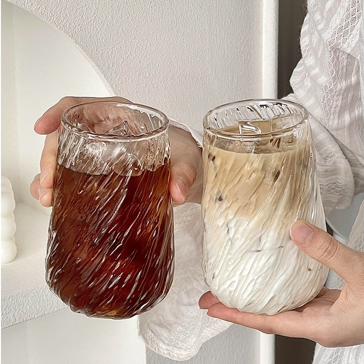 พร้อมส่งในไทย แก้วเครื่องดื่มลายแปลกใหม่ สวย น่ารักสไตล์เกาหลี เนื้อแก้วใส จับถนัดมือ - รูปที่ 2