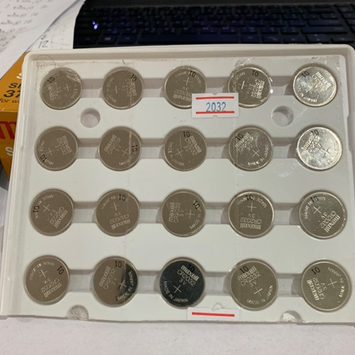 พร้อมส่ง> ถ่านกระดุม Maxell CR2016/CR2025/CR2032 แบบหลุม (ขายยกแผง  1แผง มี 25 ก