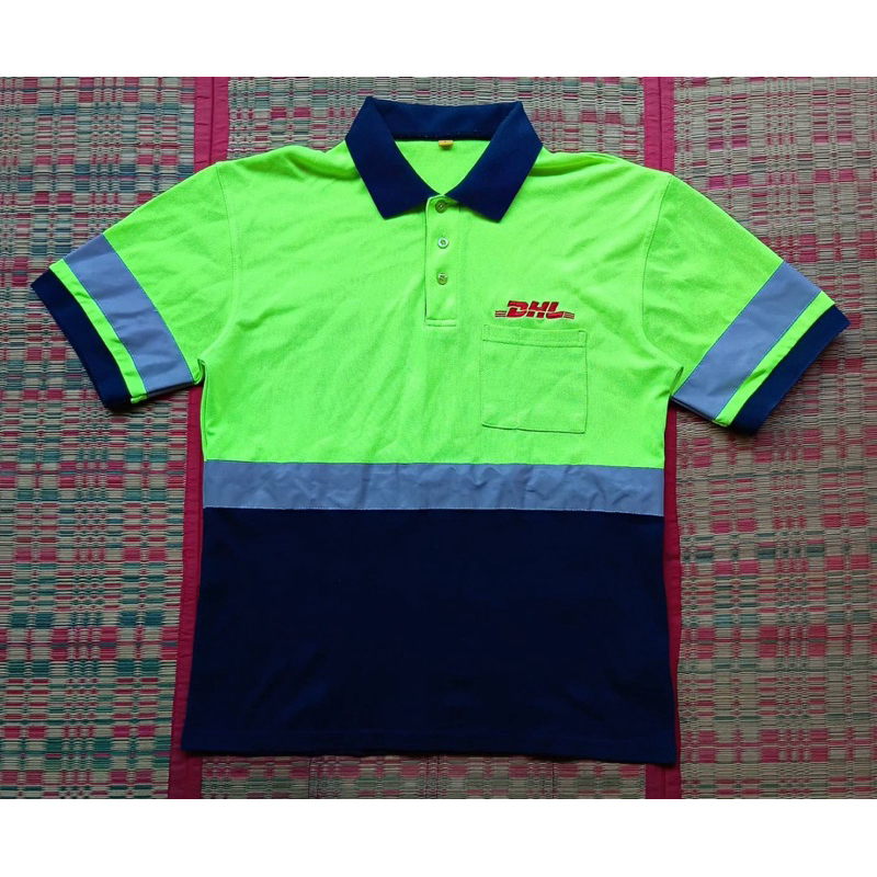 เสื้อพนักงานขนส่ง  DHL