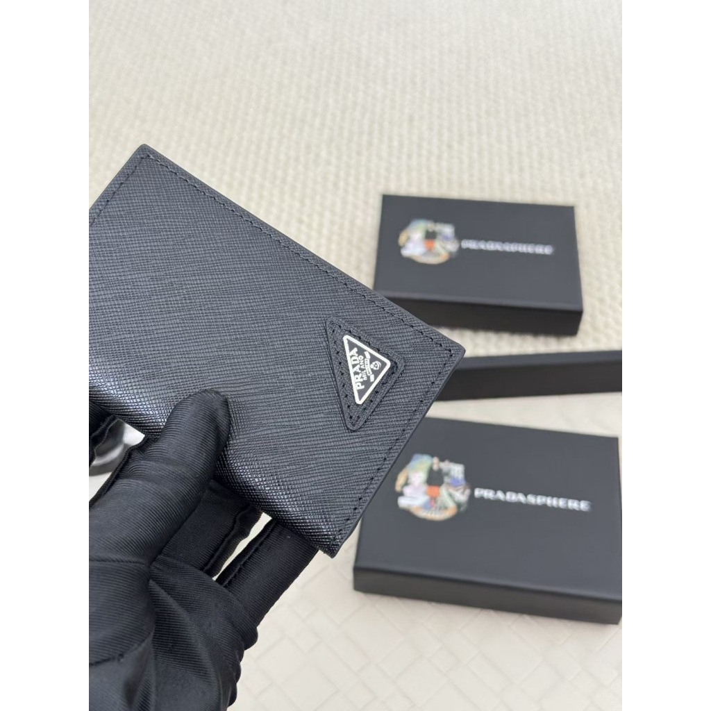 พร้อมส่ง (1:1 Hi end grade) กระเป๋าตังค์+บัตรแบบพับ 2 ตอน Bi-Fold Saffiano Card Wallet